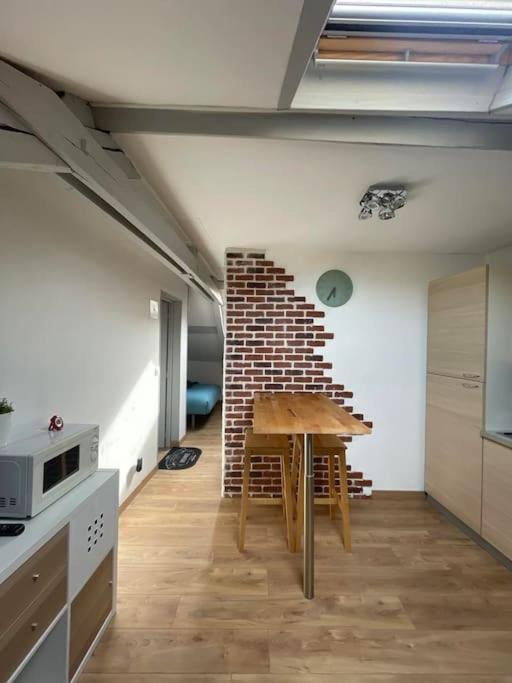 Edouard 2. Logement Complet. Шарлевиль-Мезьер Экстерьер фото